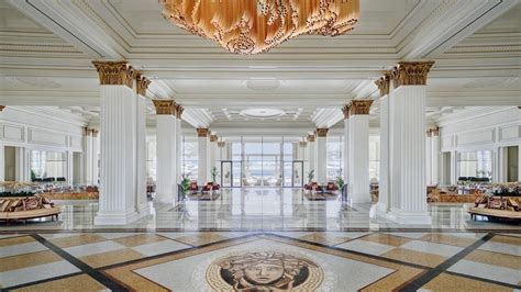 versace dubai hotel